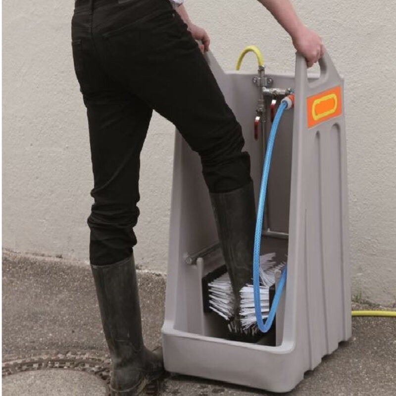 Demonstration of how to use the Aqua Cube complete boot cleaning system.